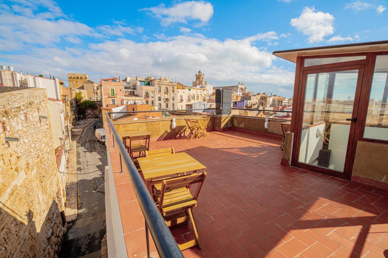 Apartamento 1 en la muralla romana junto a la Catedral Tarragona Exterior foto